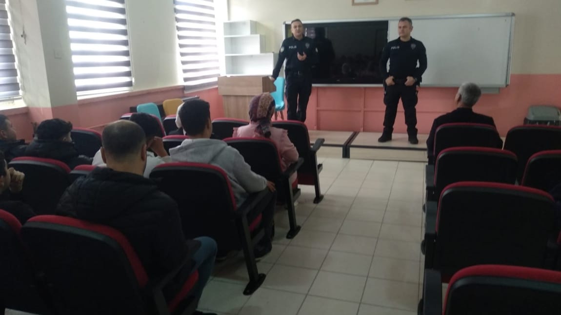 Kariyer Günleri ve Mesleki Bilgilendirme Etkinliği